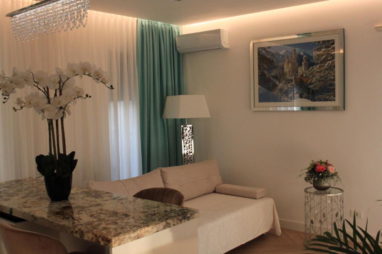 Grozavesti Luxury Apartment With 2 Rooms Bucharest Exterior photo